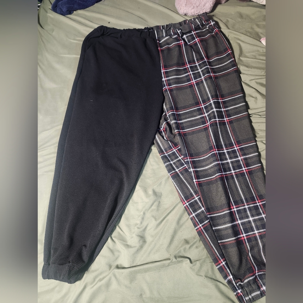 New Look Black and Gray Jogger Pants